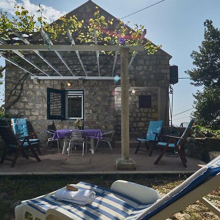 Holiday Home Olive Mill Mlini Bagian luar foto