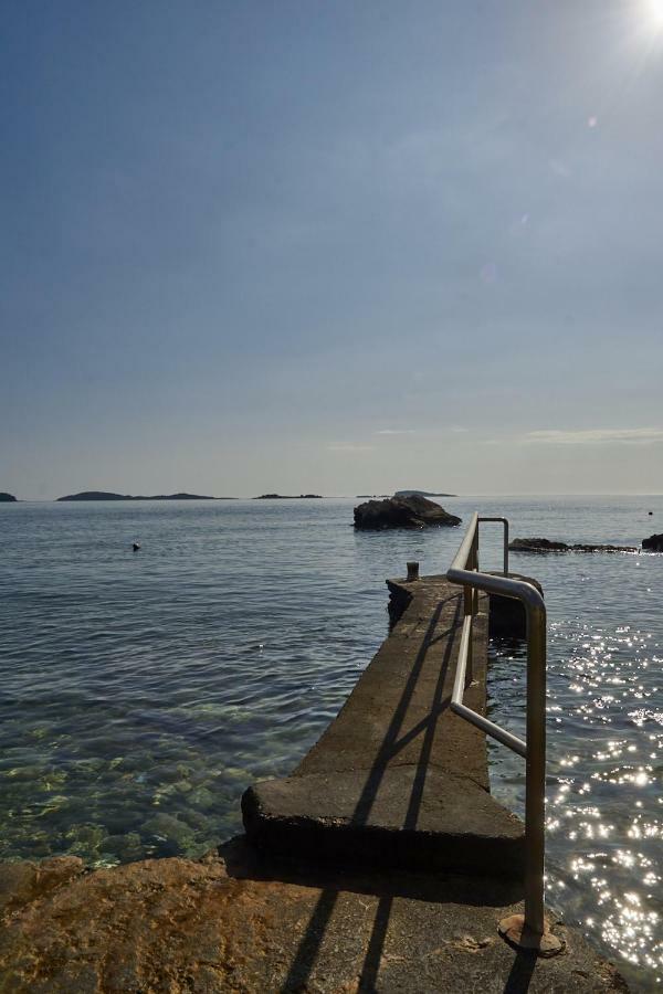 Holiday Home Olive Mill Mlini Bagian luar foto