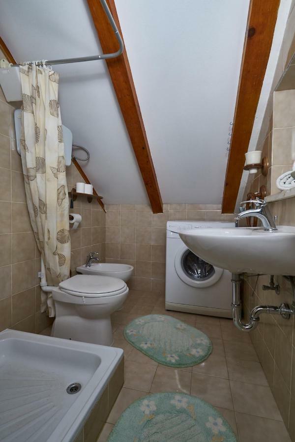 Holiday Home Olive Mill Mlini Bagian luar foto